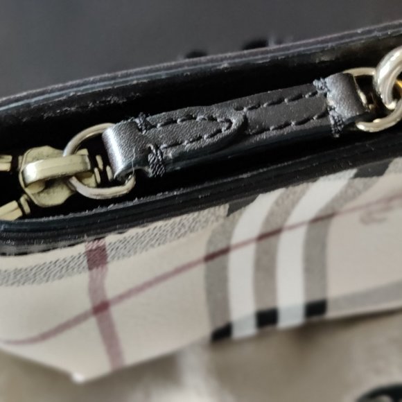 Burberry Evening Chain Purse - Excellent Condition - Picture 5 of 5